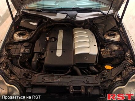 Мерседес Ц-Класс 2002 в Ивано-Франковске на Automoto.ua Серый Мерседес Ц-Класс, объемом двигателя 27 л и пробегом 440 тыс. км за 3800 $, фото 1 на Automoto.ua