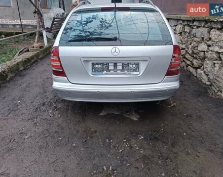 Серый Мерседес Ц-Класс, объемом двигателя 2.2 л и пробегом 400 тыс. км за 1500 $, фото 1 на Automoto.ua