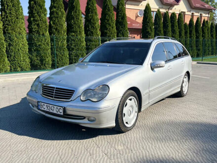 Мерседес Ц-Класс 2003 в Яворове на Automoto.ua Серый Мерседес Ц-Класс, объемом двигателя 2.69 л и пробегом 398 тыс. км за 4000 $, фото 1 на Automoto.ua