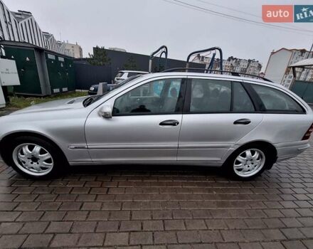 Серый Мерседес Ц-Класс, объемом двигателя 2.2 л и пробегом 279 тыс. км за 5200 $, фото 1 на Automoto.ua