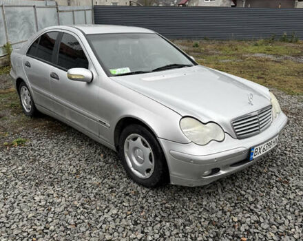 Серый Мерседес Ц-Класс, объемом двигателя 1.8 л и пробегом 260 тыс. км за 4500 $, фото 1 на Automoto.ua