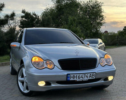 Сірий Мерседес Ц-Клас, об'ємом двигуна 2.2 л та пробігом 278 тис. км за 6400 $, фото 1 на Automoto.ua