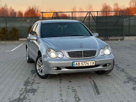 Серый Мерседес Ц-Класс, объемом двигателя 1.8 л и пробегом 243 тыс. км за 4400 $, фото 1 на Automoto.ua