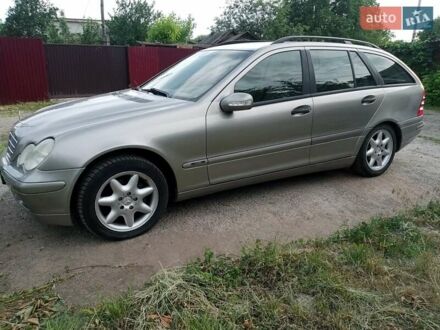 Мерседес Ц-Клас 2003 у Києві на Automoto.ua Сірий Мерседес Ц-Клас, об'ємом двигуна 1.8 л та пробігом 280 тис. км за 4500 $, фото 1 на Automoto.ua