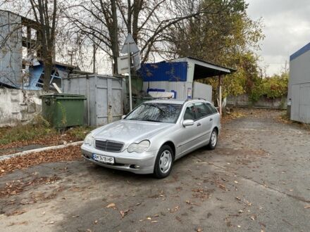 Сірий Мерседес Ц-Клас, об'ємом двигуна 1.8 л та пробігом 233 тис. км за 4600 $, фото 1 на Automoto.ua