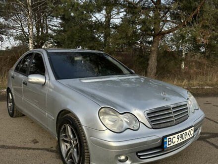 Серый Мерседес Ц-Класс, объемом двигателя 2.15 л и пробегом 387 тыс. км за 5500 $, фото 1 на Automoto.ua