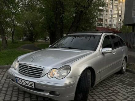 Мерседес Ц-Класс 2003 в Львове на Automoto.ua Серый Мерседес Ц-Класс, объемом двигателя 2.1 л и пробегом 327 тыс. км за 4790 $, фото 1 на Automoto.ua