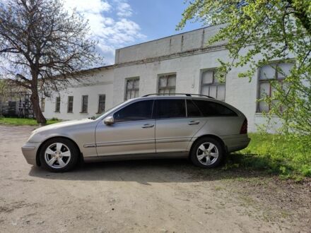 Сірий Мерседес Ц-Клас, об'ємом двигуна 2.7 л та пробігом 400 тис. км за 3750 $, фото 1 на Automoto.ua