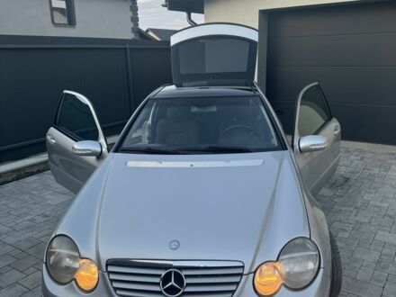 Мерседес Ц-Клас 2003 у Тернополі на Automoto.ua Сірий Мерседес Ц-Клас, об'ємом двигуна 2.1 л та пробігом 260 тис. км за 5050 $, фото 1 на Automoto.ua