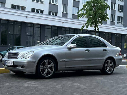 Сірий Мерседес Ц-Клас, об'ємом двигуна 1.8 л та пробігом 240 тис. км за 4300 $, фото 1 на Automoto.ua