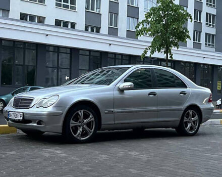 Сірий Мерседес Ц-Клас, об'ємом двигуна 1.8 л та пробігом 240 тис. км за 4300 $, фото 1 на Automoto.ua
