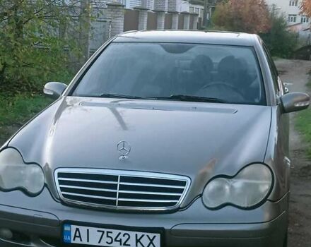 Сірий Мерседес Ц-Клас, об'ємом двигуна 2.6 л та пробігом 70 тис. км за 4000 $, фото 1 на Automoto.ua