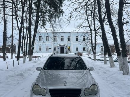 Серый Мерседес Ц-Класс, объемом двигателя 2.2 л и пробегом 335 тыс. км за 4200 $, фото 1 на Automoto.ua