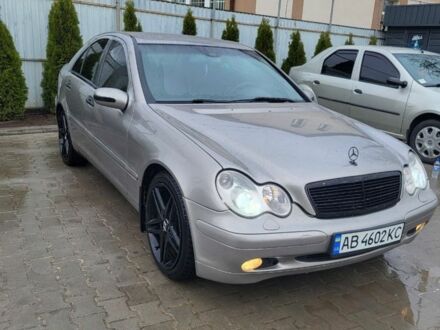 Мерседес Ц-Клас 2003 у Гайсине на Automoto.ua Сірий Мерседес Ц-Клас, об'ємом двигуна 1.8 л та пробігом 315 тис. км за 0 $, фото 1 на Automoto.ua