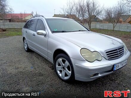 Серый Мерседес Ц-Класс, объемом двигателя 2.1 л и пробегом 250 тыс. км за 4200 $, фото 1 на Automoto.ua