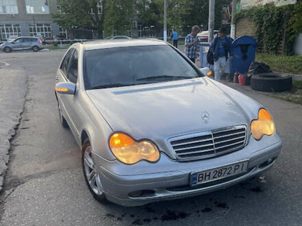 Мерседес Ц-Клас 2003 у Одесі на Automoto.ua Сірий Мерседес Ц-Клас, об'ємом двигуна 2.15 л та пробігом 420 тис. км за 4200 $, фото 1 на Automoto.ua