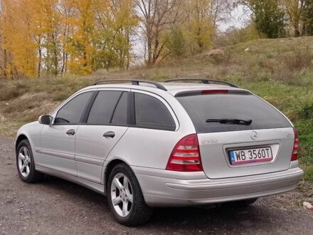 Серый Мерседес Ц-Класс, объемом двигателя 2.2 л и пробегом 530 тыс. км за 3150 $, фото 1 на Automoto.ua