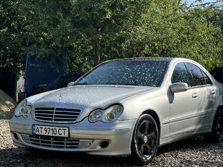Мерседес Ц-Класс 2003 в Вижнице на Automoto.ua Серый Мерседес Ц-Класс, объемом двигателя 2.7 л и пробегом 370 тыс. км за 5300 $, фото 1 на Automoto.ua