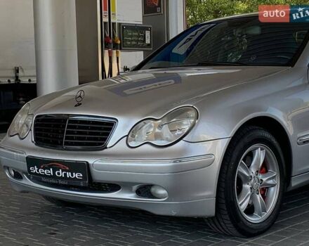 Серый Мерседес Ц-Класс, объемом двигателя 2.7 л и пробегом 321 тыс. км за 6999 $, фото 1 на Automoto.ua