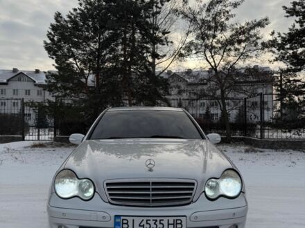 Сірий Мерседес Ц-Клас, об'ємом двигуна 1.8 л та пробігом 203 тис. км за 6000 $, фото 1 на Automoto.ua