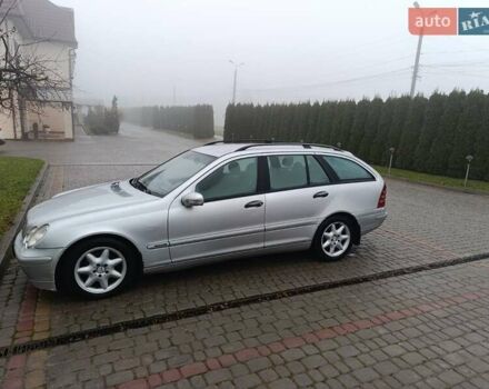 Сірий Мерседес Ц-Клас, об'ємом двигуна 2.15 л та пробігом 504 тис. км за 4850 $, фото 1 на Automoto.ua