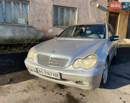 Серый Мерседес Ц-Класс, объемом двигателя 1.8 л и пробегом 270 тыс. км за 5000 $, фото 1 на Automoto.ua