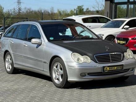 Мерседес Ц-Клас 2004 у Чернівцях на Automoto.ua Сірий Мерседес Ц-Клас, об'ємом двигуна 1.8 л та пробігом 337 тис. км за 5500 $, фото 1 на Automoto.ua