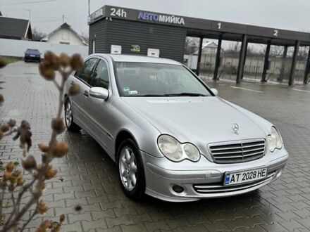 Сірий Мерседес Ц-Клас, об'ємом двигуна 2.15 л та пробігом 420 тис. км за 6000 $, фото 1 на Automoto.ua