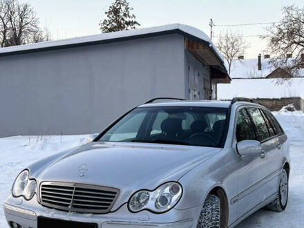 Сірий Мерседес Ц-Клас, об'ємом двигуна 2.2 л та пробігом 573 тис. км за 2500 $, фото 1 на Automoto.ua