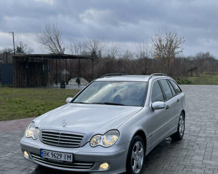Сірий Мерседес Ц-Клас, об'ємом двигуна 1.8 л та пробігом 249 тис. км за 5500 $, фото 1 на Automoto.ua