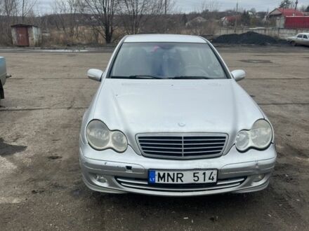 Серый Мерседес Ц-Класс, объемом двигателя 0 л и пробегом 435 тыс. км за 3000 $, фото 1 на Automoto.ua