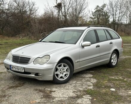 Серый Мерседес Ц-Класс, объемом двигателя 0 л и пробегом 123 тыс. км за 2600 $, фото 1 на Automoto.ua