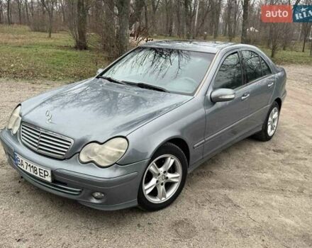 Сірий Мерседес Ц-Клас, об'ємом двигуна 2.1 л та пробігом 500 тис. км за 5400 $, фото 1 на Automoto.ua