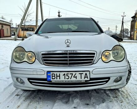 Сірий Мерседес Ц-Клас, об'ємом двигуна 1.8 л та пробігом 290 тис. км за 6000 $, фото 1 на Automoto.ua