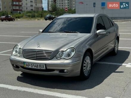 Мерседес Ц-Клас 2004 у Запоріжжя на Automoto.ua Сірий Мерседес Ц-Клас, об'ємом двигуна 2.6 л та пробігом 207 тис. км за 5999 $, фото 1 на Automoto.ua