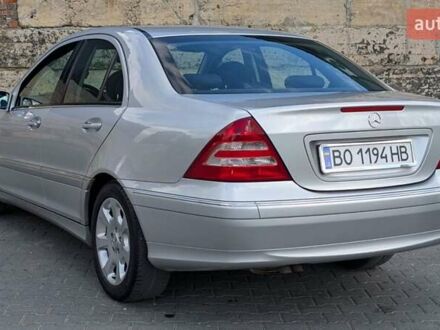 Серый Мерседес Ц-Класс, объемом двигателя 1.8 л и пробегом 250 тыс. км за 6950 $, фото 1 на Automoto.ua