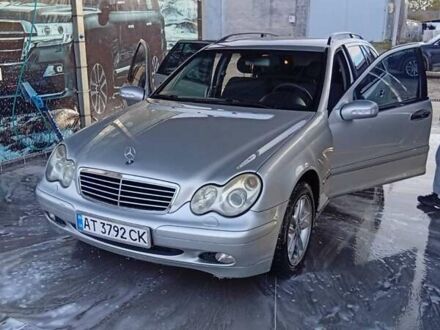 Сірий Мерседес Ц-Клас, об'ємом двигуна 2.1 л та пробігом 400 тис. км за 4850 $, фото 1 на Automoto.ua