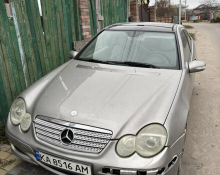Серый Мерседес Ц-Класс, объемом двигателя 1.8 л и пробегом 200 тыс. км за 3100 $, фото 1 на Automoto.ua