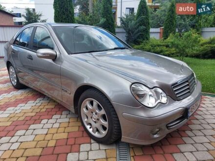 Мерседес Ц-Класс 2005 в Виннице на Automoto.ua Серый Мерседес Ц-Класс, объемом двигателя 1.8 л и пробегом 177 тыс. км за 7000 $, фото 1 на Automoto.ua