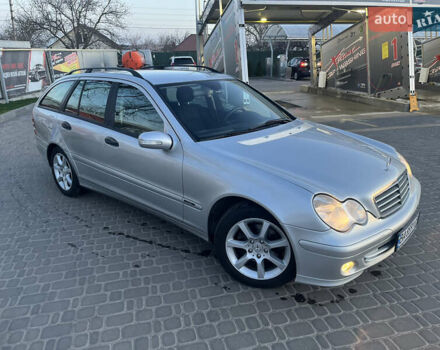Мерседес Ц-Класс 2005 в Кропивницком (Кировограде) на Automoto.ua Серый Мерседес Ц-Класс, объемом двигателя 1.8 л и пробегом 300 тыс. км за 7000 $, фото 1 на Automoto.ua