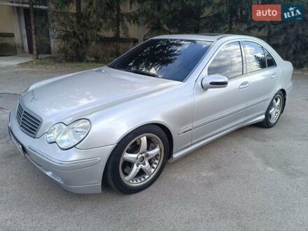 Мерседес Ц-Класс 2005 в Харькове на Automoto.ua Серый Мерседес Ц-Класс, объемом двигателя 1.8 л и пробегом 262 тыс. км за 5900 $, фото 1 на Automoto.ua