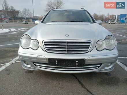 Мерседес Ц-Клас 2005 у Дніпро (Дніпропетровську) на Automoto.ua Сірий Мерседес Ц-Клас, об'ємом двигуна 1.8 л та пробігом 181 тис. км за 5977 $, фото 1 на Automoto.ua