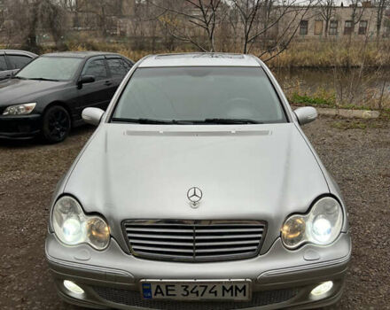 Серый Мерседес Ц-Класс, объемом двигателя 1.8 л и пробегом 263 тыс. км за 7600 $, фото 1 на Automoto.ua