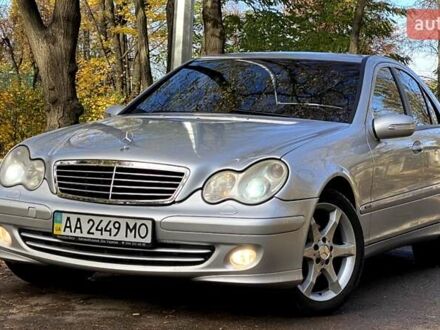 Мерседес Ц-Класс 2006 в Киеве на Automoto.ua Серый Мерседес Ц-Класс, объемом двигателя 1.8 л и пробегом 278 тыс. км за 6500 $, фото 1 на Automoto.ua