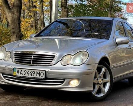 Серый Мерседес Ц-Класс, объемом двигателя 1.8 л и пробегом 278 тыс. км за 6500 $, фото 1 на Automoto.ua