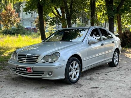 Мерседес Ц-Клас 2006 у Києві на Automoto.ua Сірий Мерседес Ц-Клас, об'ємом двигуна 2.2 л та пробігом 363 тис. км за 5690 $, фото 1 на Automoto.ua