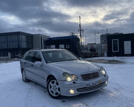 Серый Мерседес Ц-Класс, объемом двигателя 2.2 л и пробегом 250 тыс. км за 2300 $, фото 1 на Automoto.ua