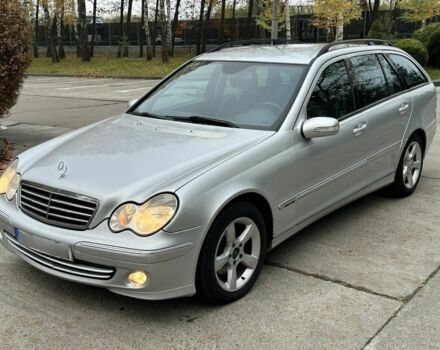 Серый Мерседес Ц-Класс, объемом двигателя 2.2 л и пробегом 280 тыс. км за 3600 $, фото 1 на Automoto.ua