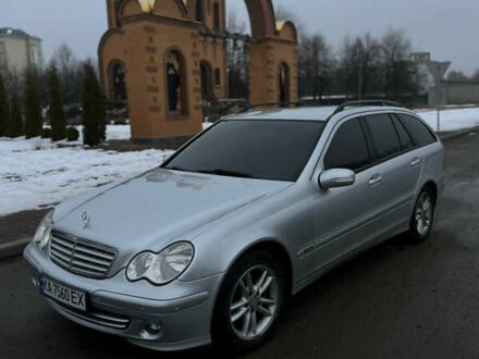 Мерседес Ц-Класс 2007 в Шостке на Automoto.ua Серый Мерседес Ц-Класс, объемом двигателя 2.2 л и пробегом 279 тыс. км за 7300 $, фото 1 на Automoto.ua