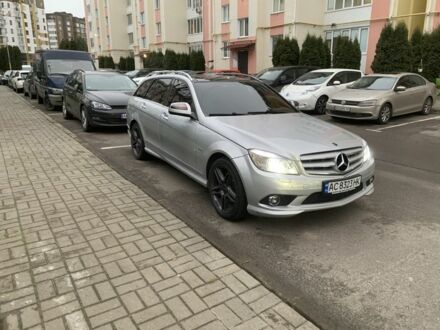 Серый Мерседес Ц-Класс, объемом двигателя 2.1 л и пробегом 294 тыс. км за 9100 $, фото 1 на Automoto.ua